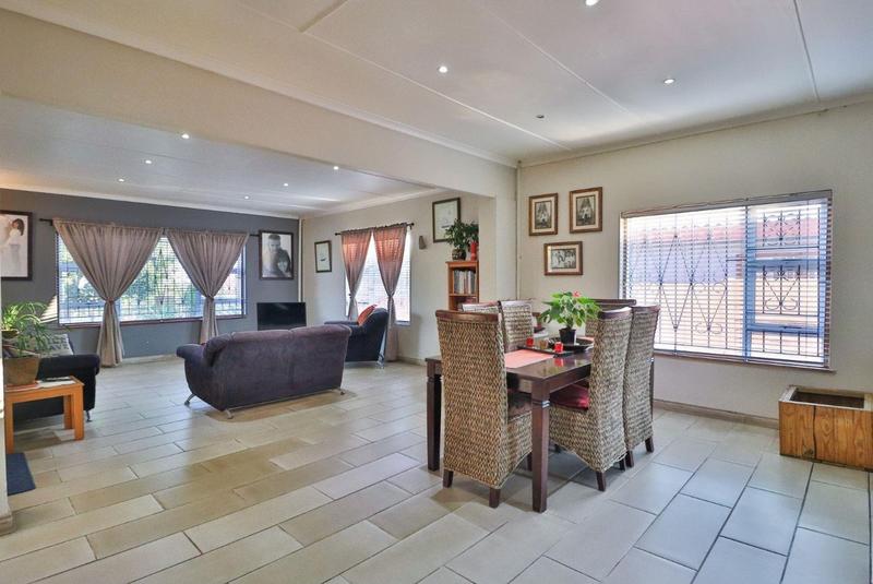 4 Bedroom Property for Sale in Heiderand Western Cape
